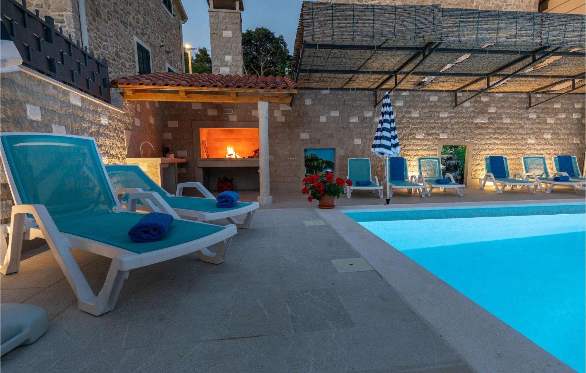 Lovely Home In Klek With House A Panoramic View Exterior foto