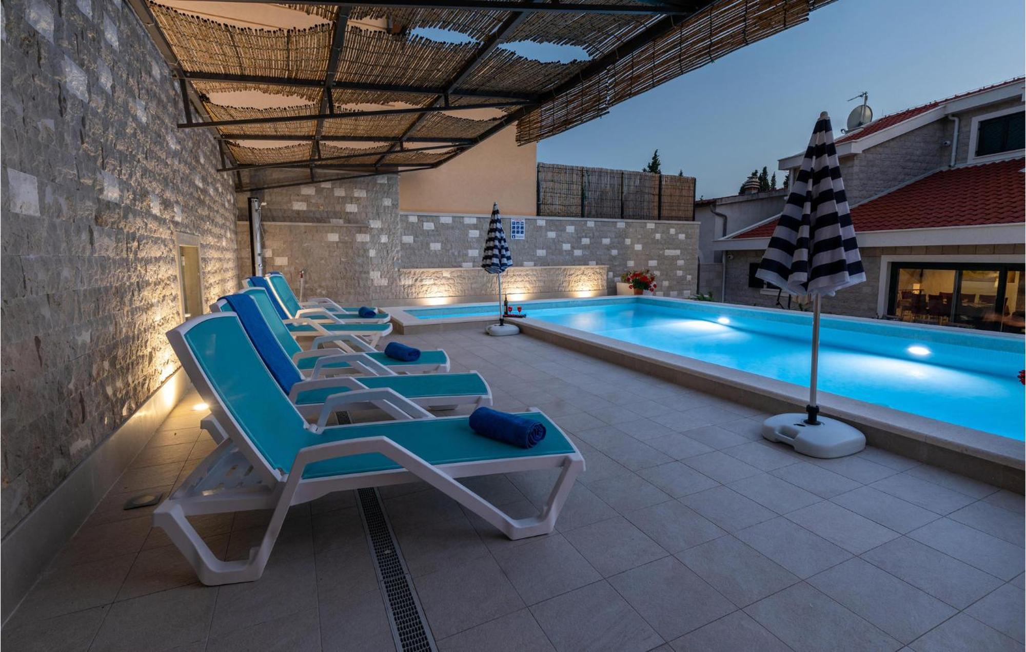 Lovely Home In Klek With House A Panoramic View Exterior foto