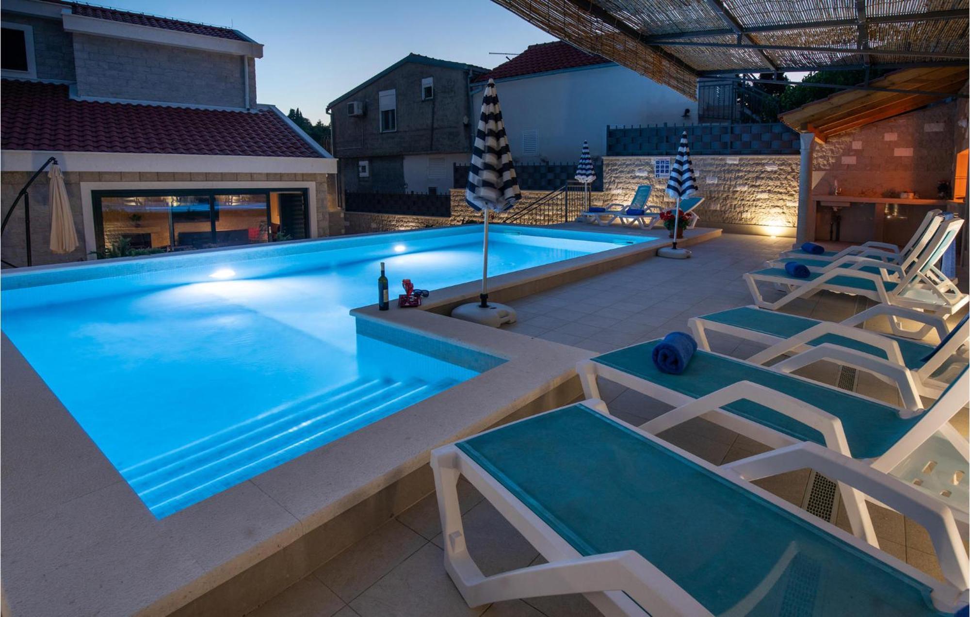 Lovely Home In Klek With House A Panoramic View Exterior foto
